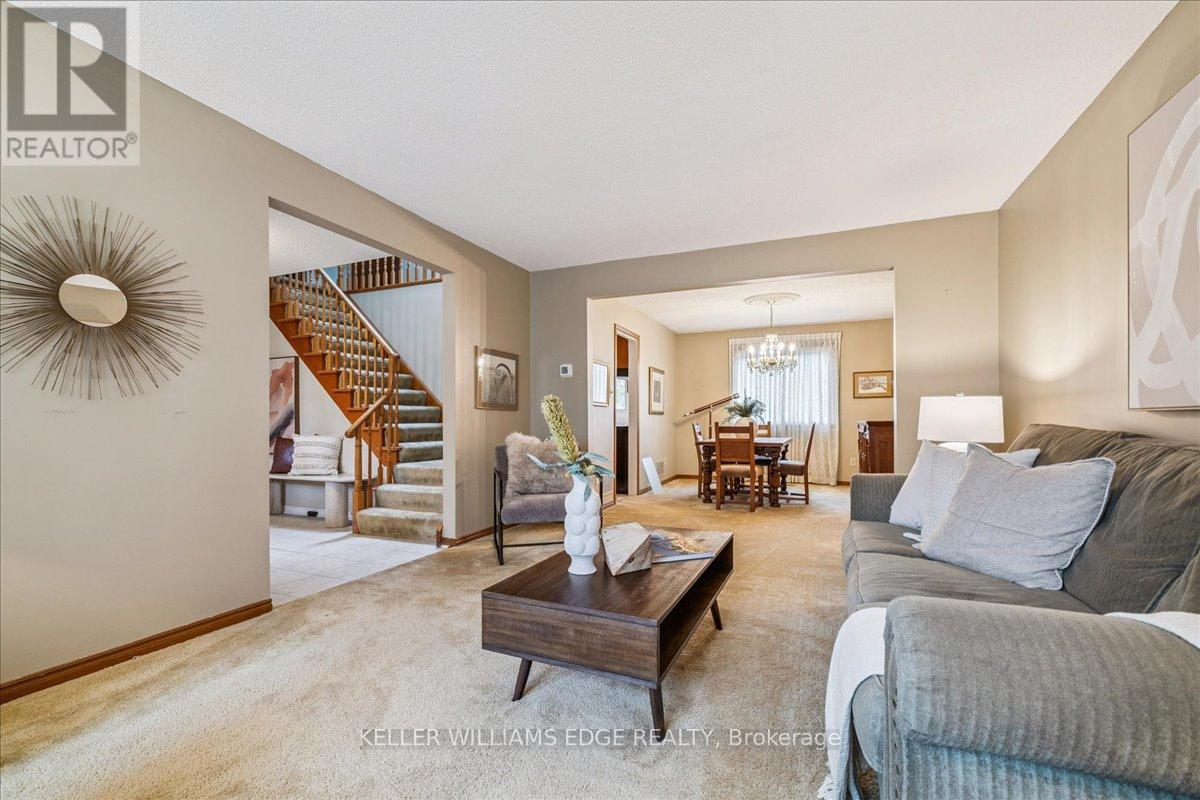 595 Barons Court, Burlington, Ontario  L7R 4E4 - Photo 11 - W12522896