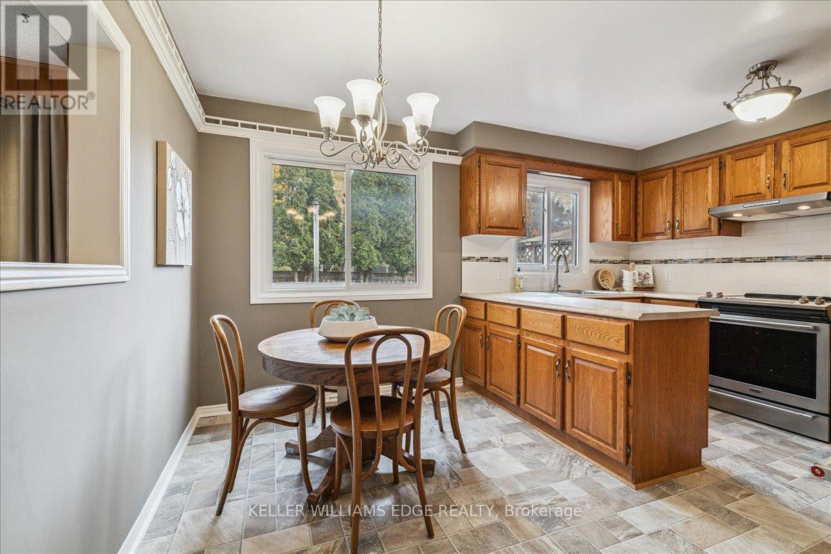 595 Barons Court, Burlington, Ontario  L7R 4E4 - Photo 19 - W12522896