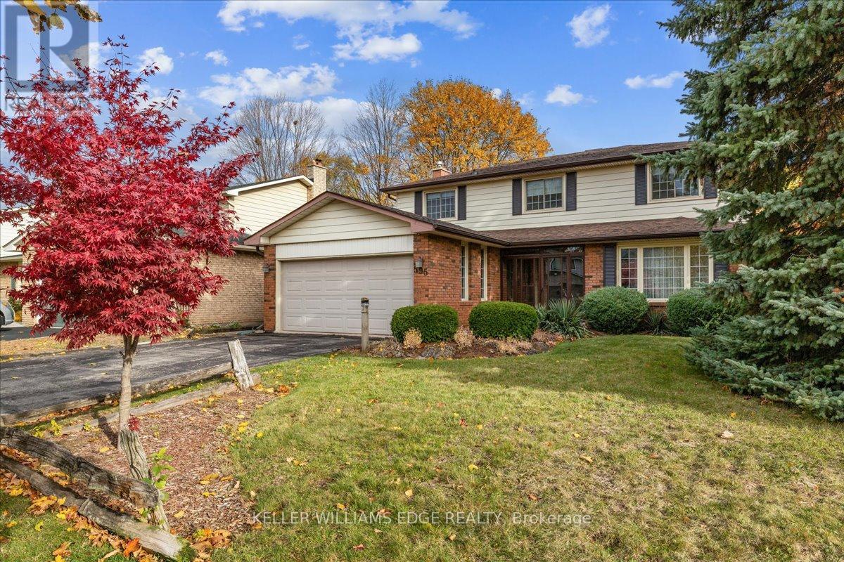 595 Barons Court, Burlington, Ontario  L7R 4E4 - Photo 2 - W12522896