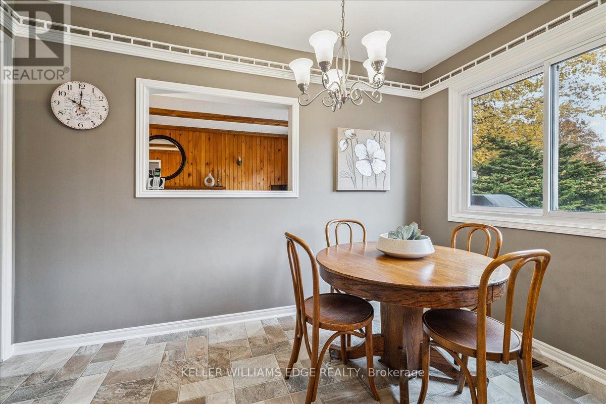 595 Barons Court, Burlington, Ontario  L7R 4E4 - Photo 20 - W12522896