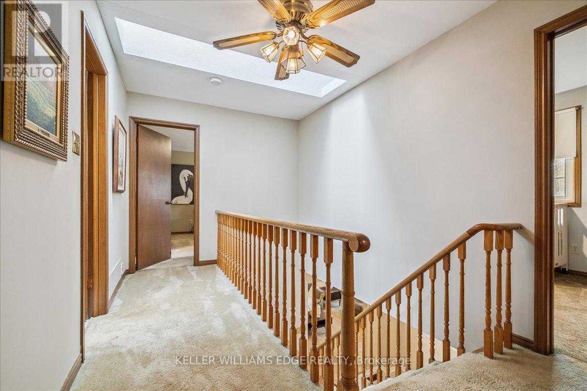 595 Barons Court, Burlington, Ontario  L7R 4E4 - Photo 27 - W12522896