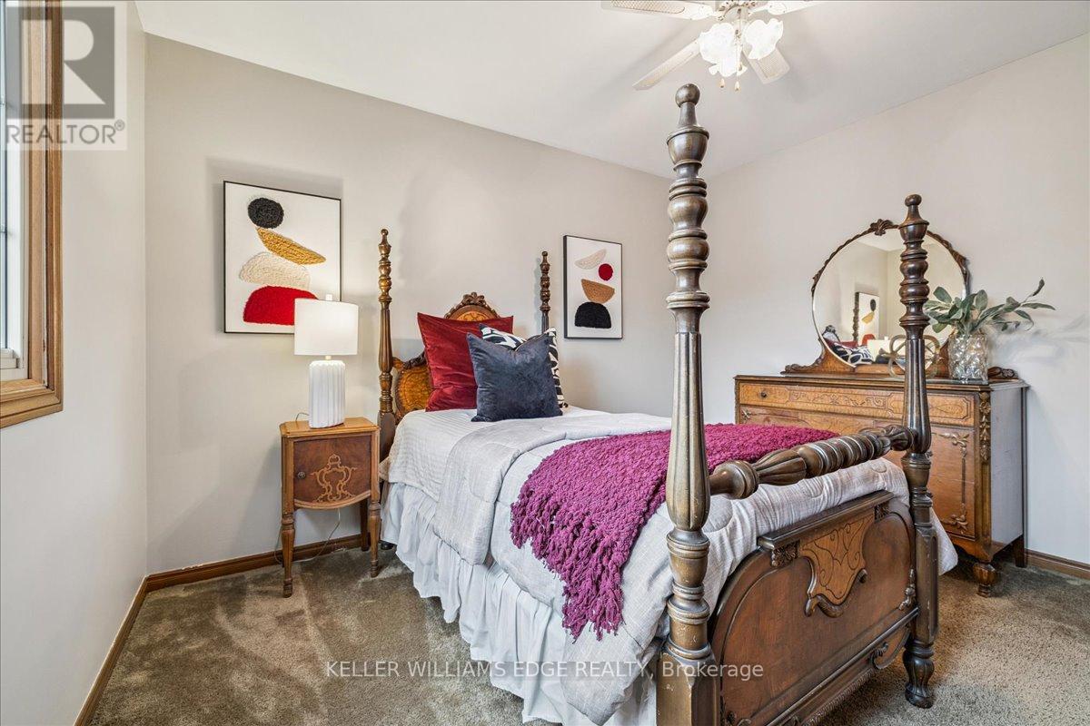 595 Barons Court, Burlington, Ontario  L7R 4E4 - Photo 34 - W12522896