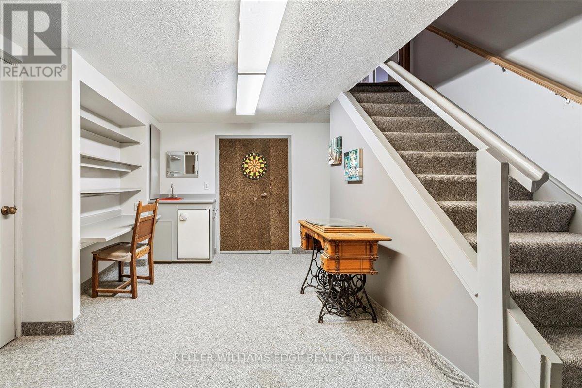 595 Barons Court, Burlington, Ontario  L7R 4E4 - Photo 39 - W12522896