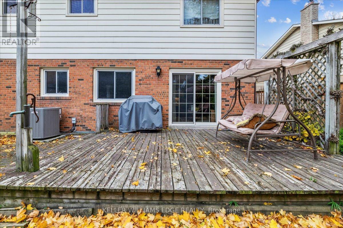 595 Barons Court, Burlington, Ontario  L7R 4E4 - Photo 43 - W12522896