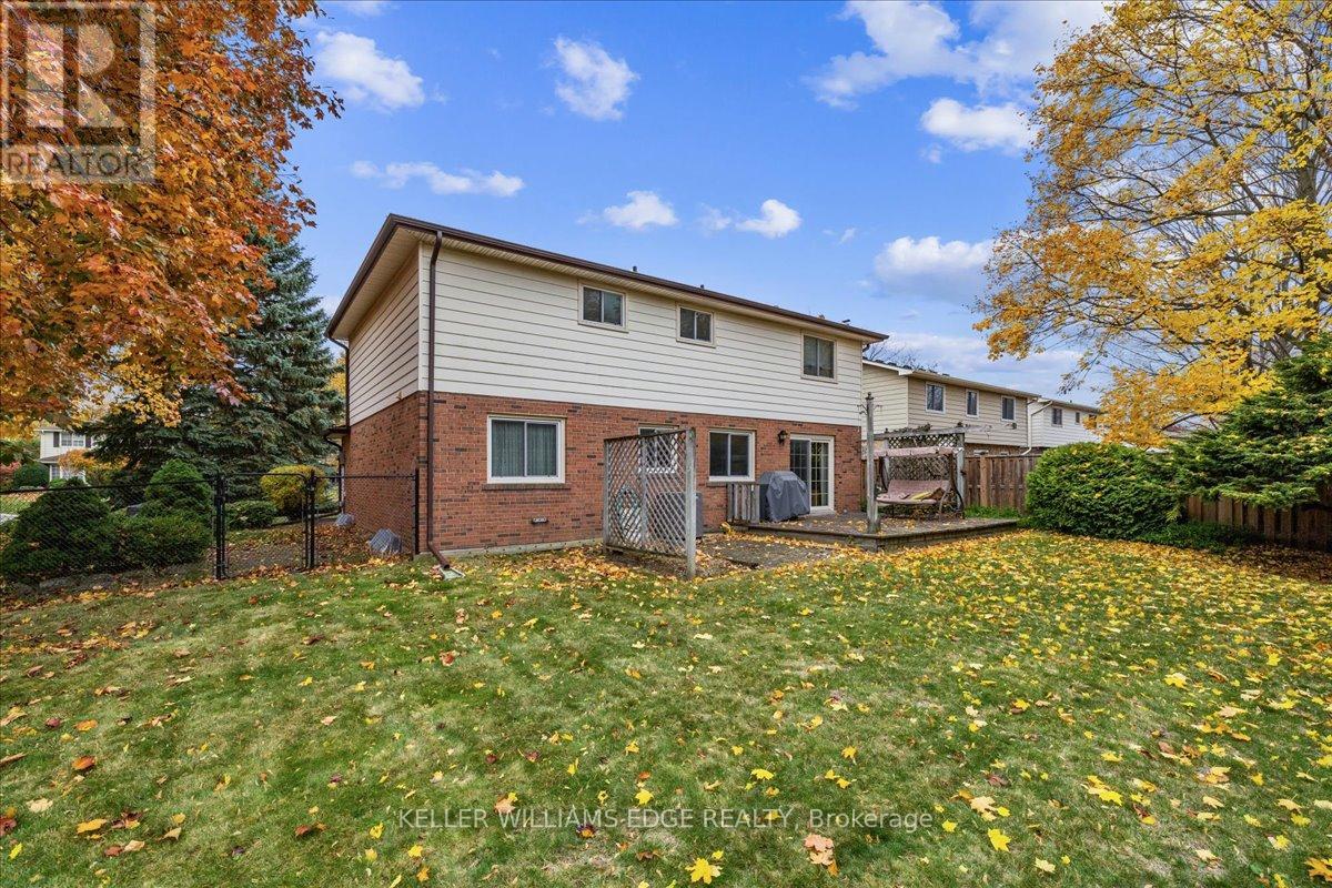 595 Barons Court, Burlington, Ontario  L7R 4E4 - Photo 46 - W12522896