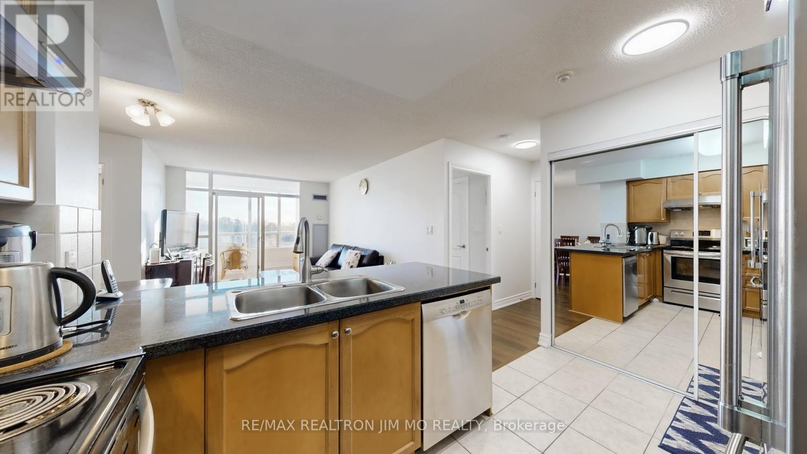 608 - 7373 Kennedy Road, Markham, Ontario L3R 1H6 - Photo 14 - N12501400