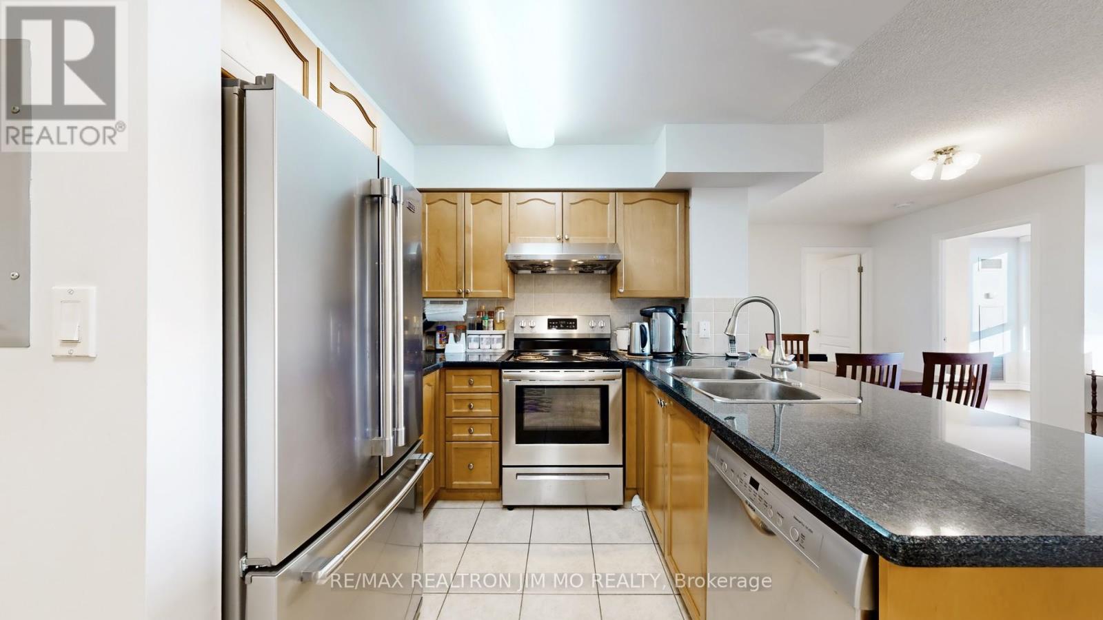 608 - 7373 Kennedy Road, Markham, Ontario L3R 1H6 - Photo 12 - N12501400