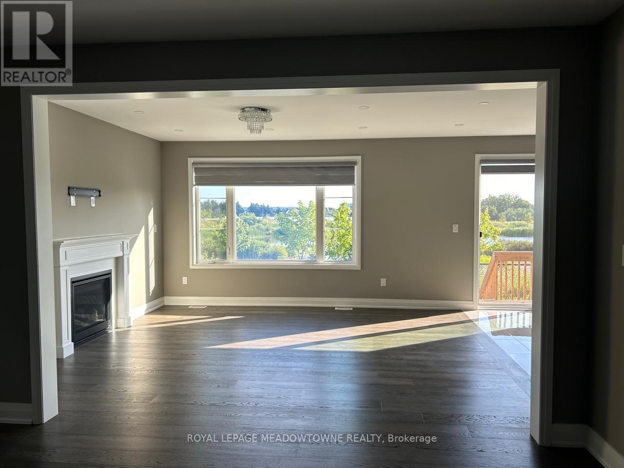 127 Yates Drive, Milton, Ontario L9E 1S5 - Photo 6 - W12522938