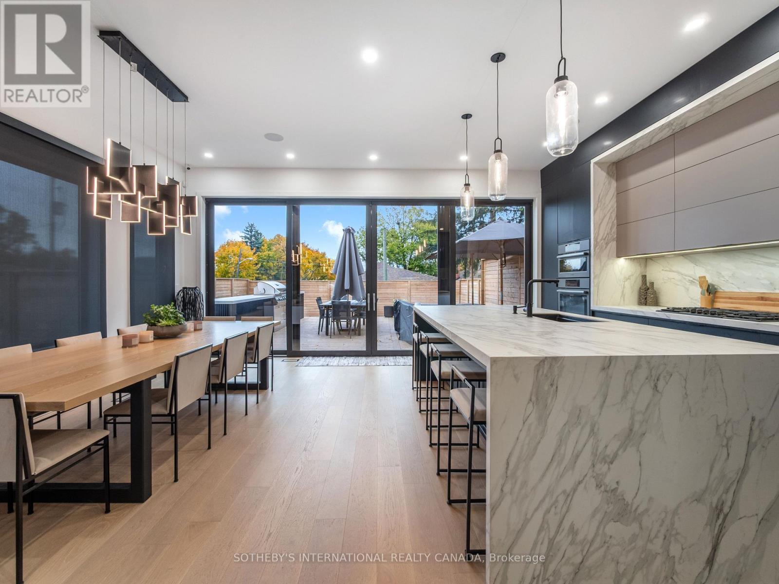 73 Guthrie Avenue, Toronto, Ontario  M8Y 3L2 - Photo 11 - W12522960