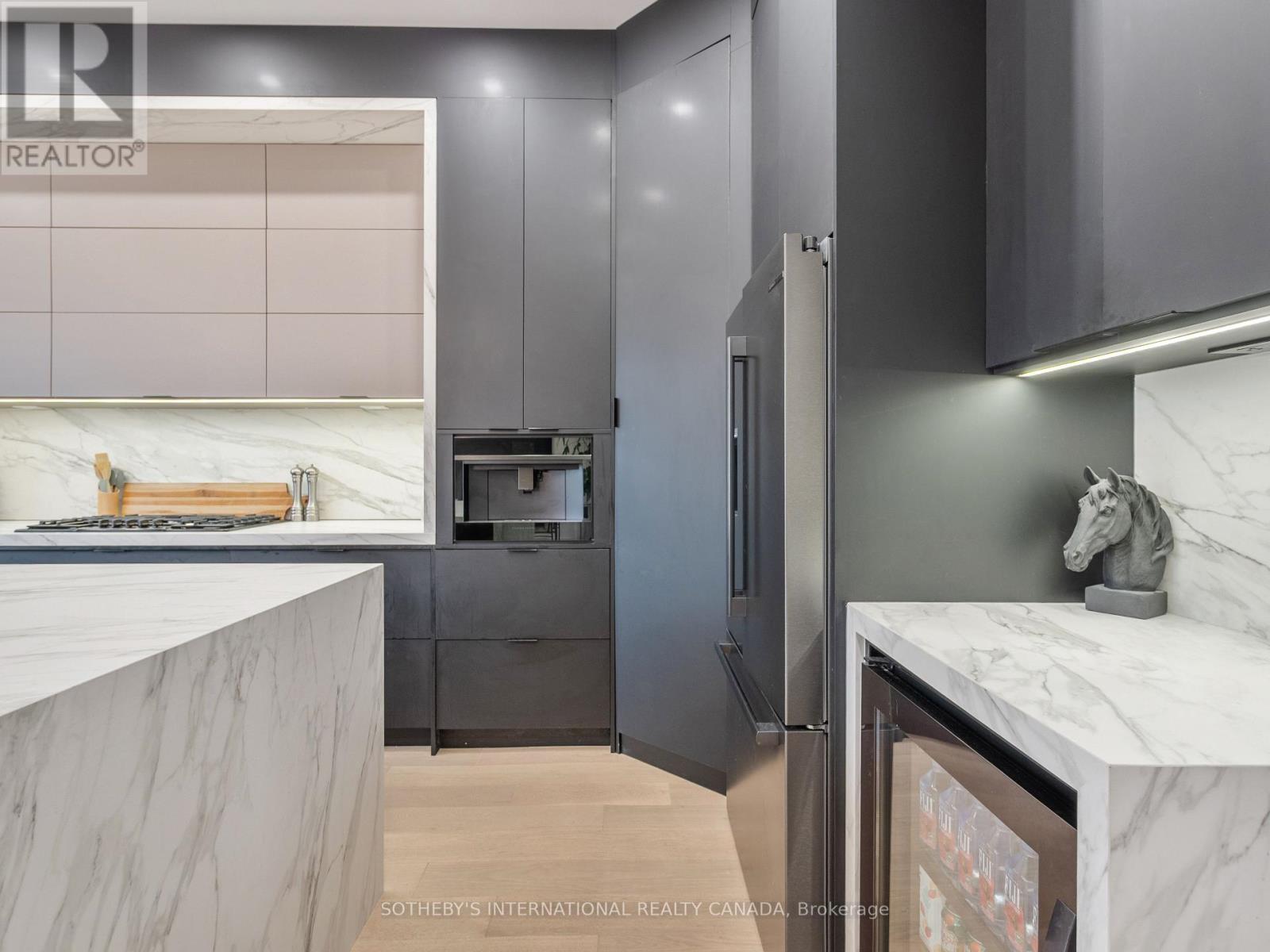 73 Guthrie Avenue, Toronto, Ontario  M8Y 3L2 - Photo 18 - W12522960