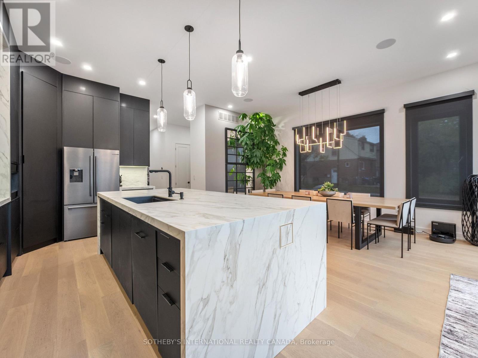 73 Guthrie Avenue, Toronto, Ontario  M8Y 3L2 - Photo 23 - W12522960