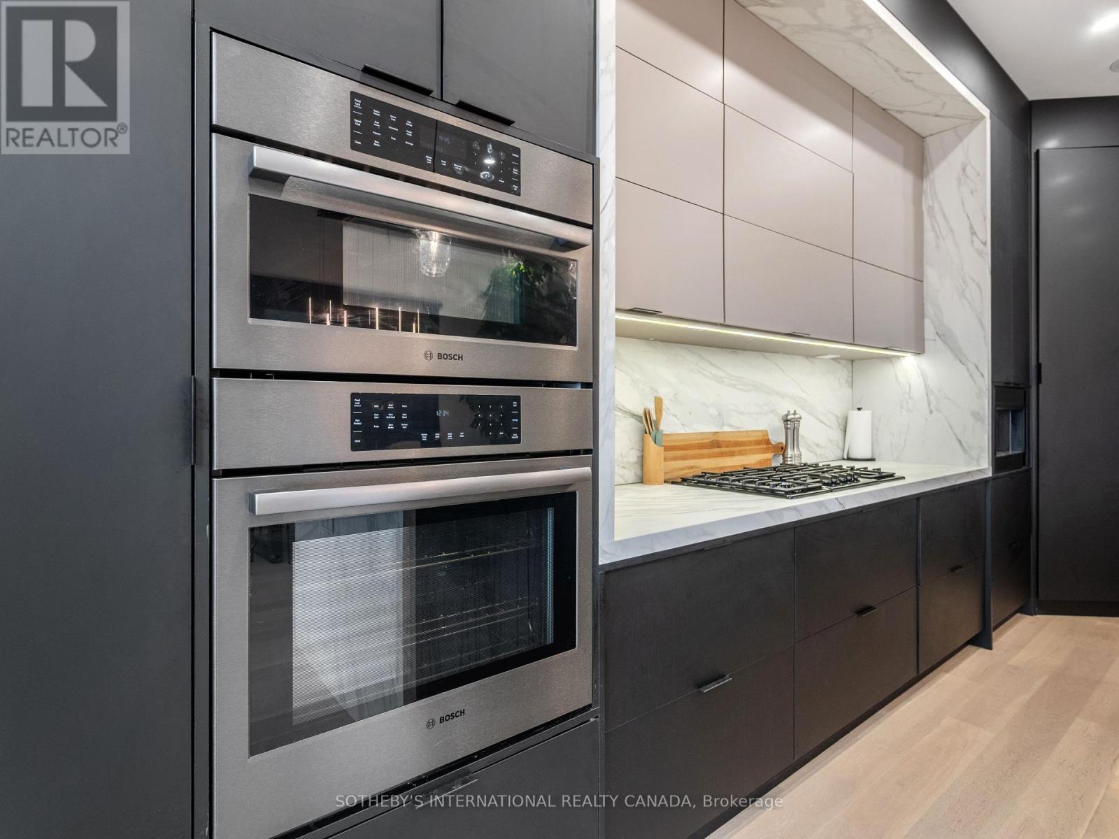 73 Guthrie Avenue, Toronto, Ontario  M8Y 3L2 - Photo 24 - W12522960