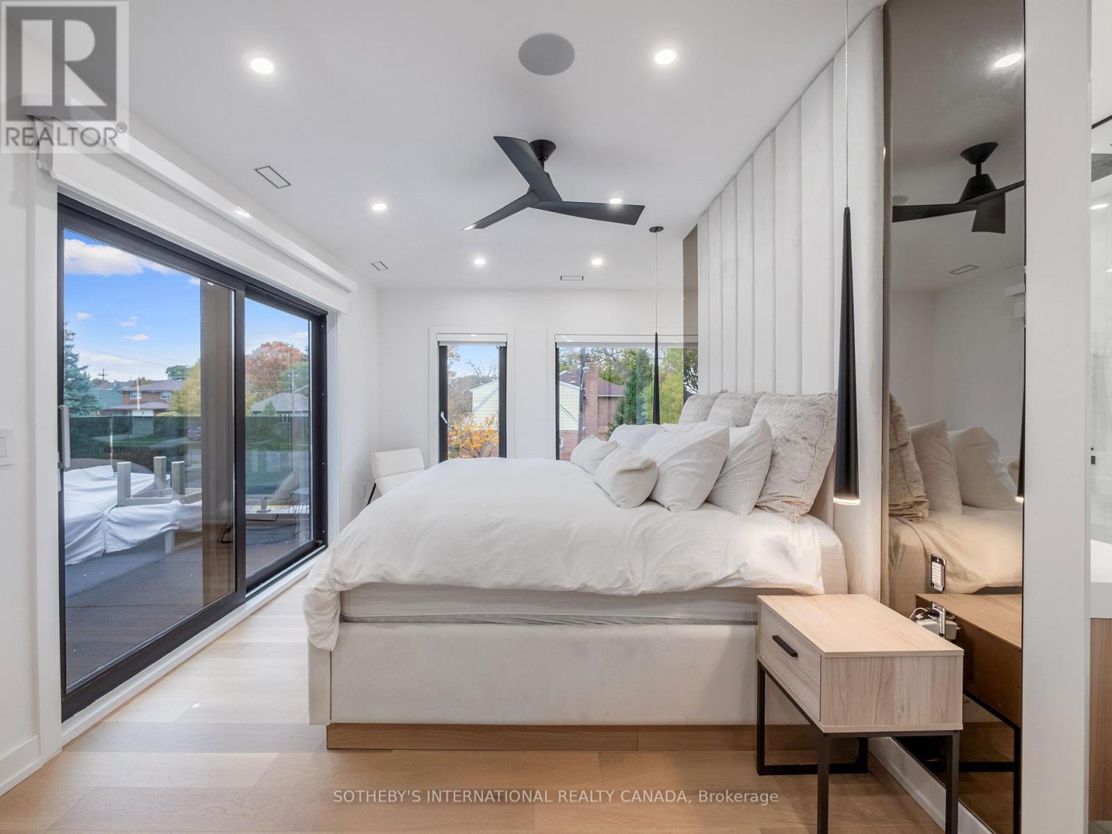 73 Guthrie Avenue, Toronto, Ontario  M8Y 3L2 - Photo 32 - W12522960