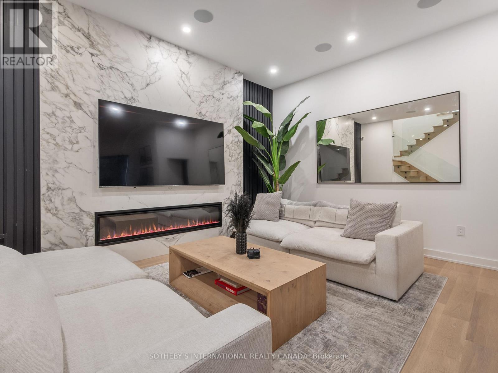 73 Guthrie Avenue, Toronto, Ontario  M8Y 3L2 - Photo 7 - W12522960