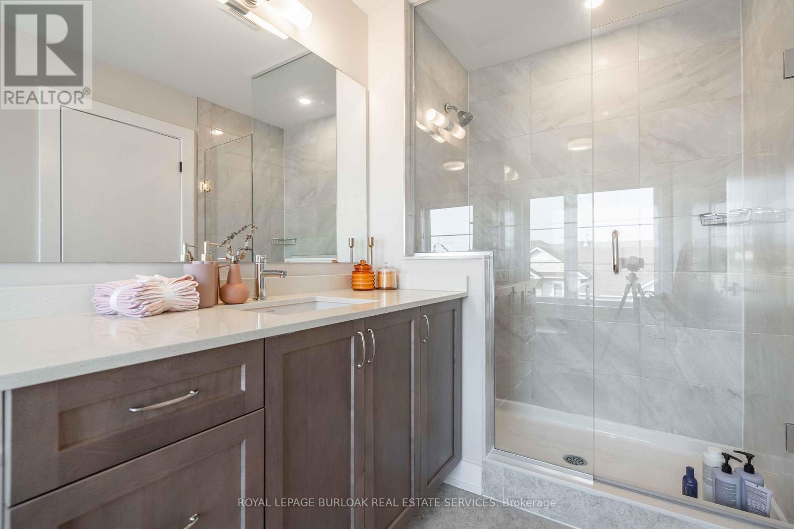 24 - 2273 Turnberry Road, Burlington, Ontario L7M 4Y4 - Photo 22 - W12522972