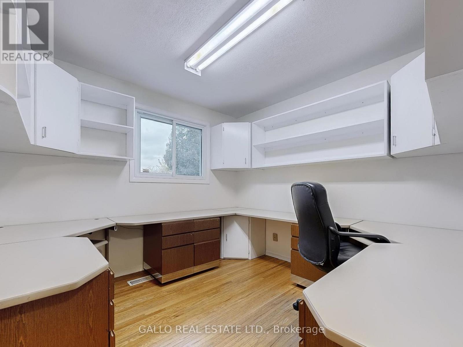 41 Riverton Drive, Toronto, Ontario  M9L 2N8 - Photo 13 - W12523014