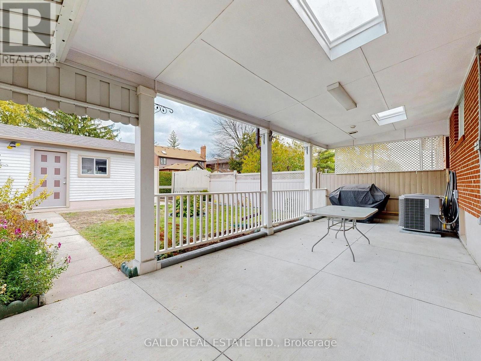 41 Riverton Drive, Toronto, Ontario  M9L 2N8 - Photo 28 - W12523014