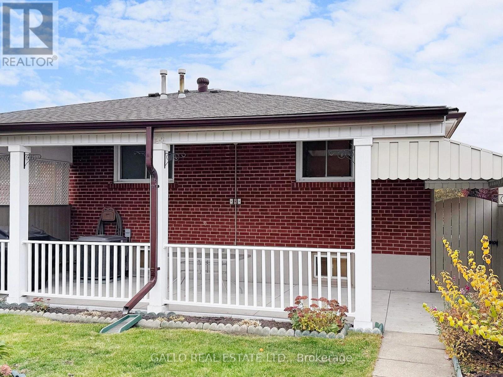 41 Riverton Drive, Toronto, Ontario  M9L 2N8 - Photo 30 - W12523014