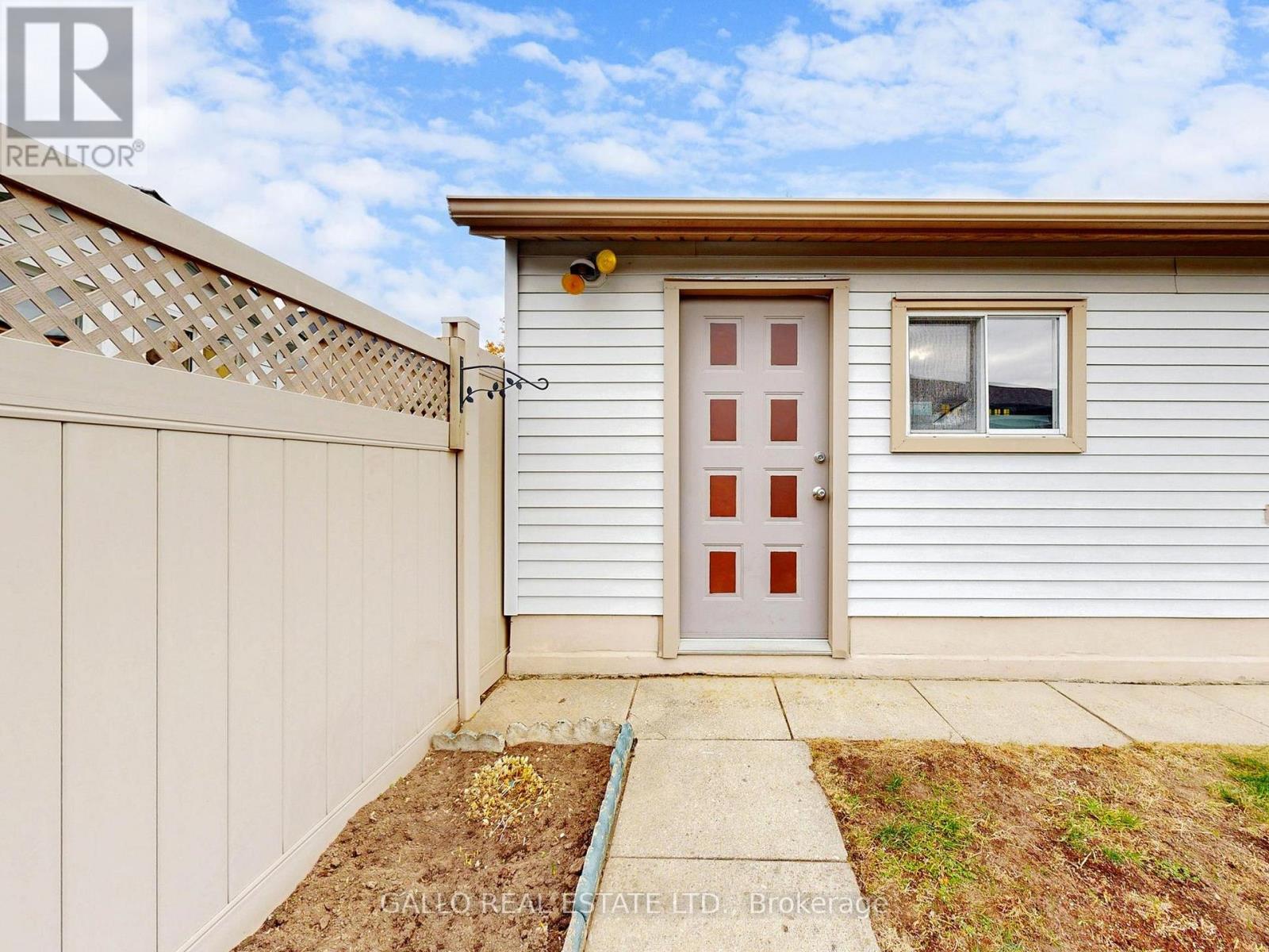 41 Riverton Drive, Toronto, Ontario  M9L 2N8 - Photo 31 - W12523014