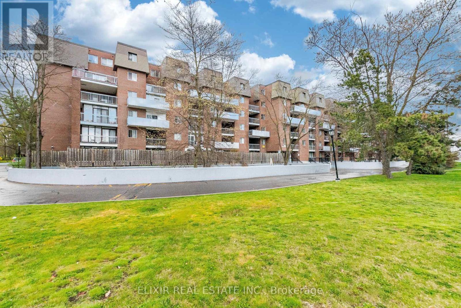 336 - 3025 The Credit Woodlands Drive, Mississauga, Ontario L5C 2V3 - Photo 31 - W12523038