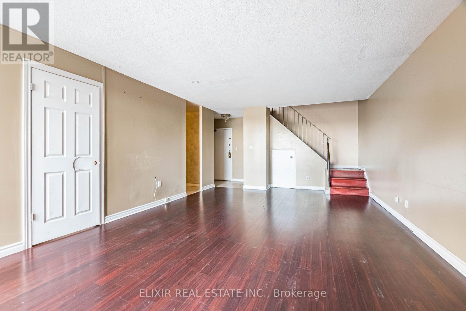 336 - 3025 The Credit Woodlands Drive, Mississauga, Ontario L5C 2V3 - Photo 5 - W12523038