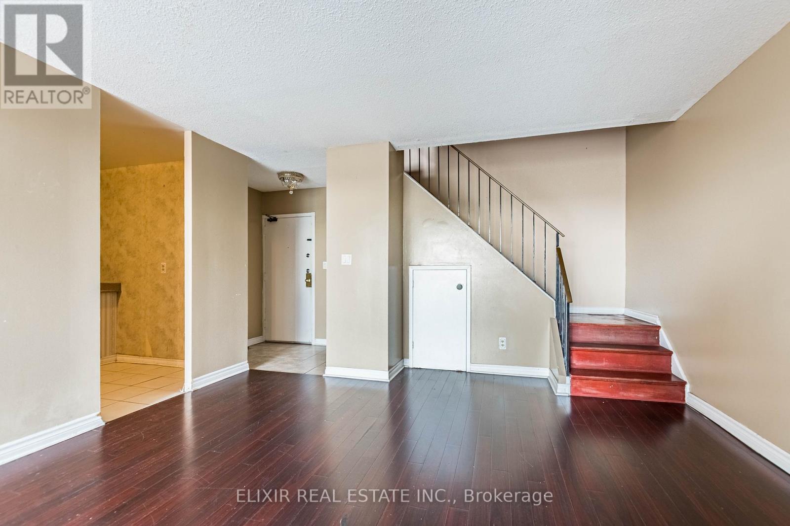 336 - 3025 The Credit Woodlands Drive, Mississauga, Ontario L5C 2V3 - Photo 6 - W12523038