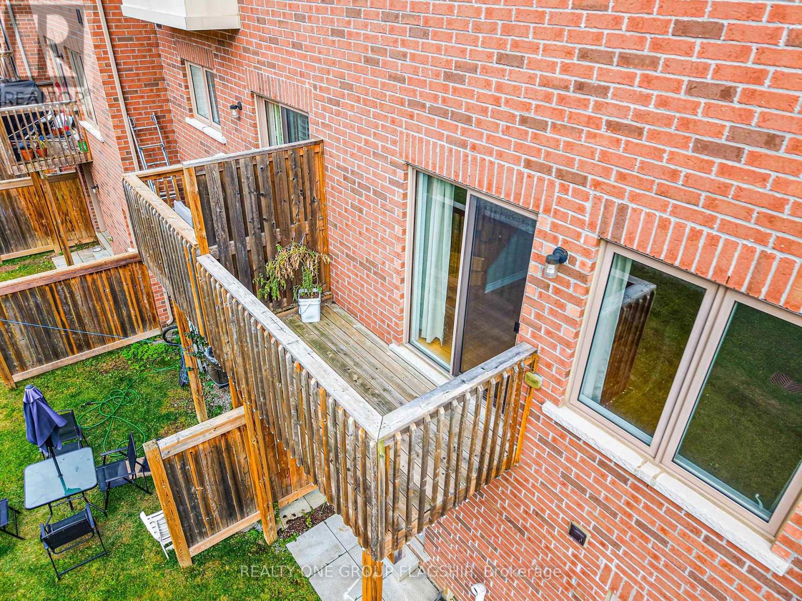 51 Aspen Hills Road, Brampton, Ontario  L6Y 6E4 - Photo 14 - W12523040