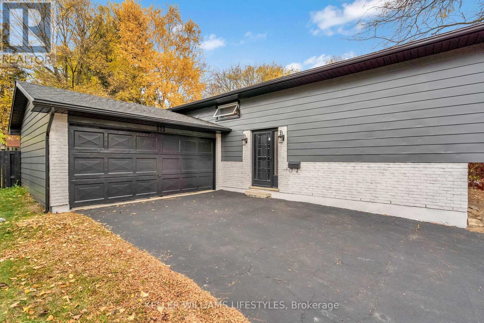 575 Grand View Avenue, London South, Ontario  N6K 3E9 - Photo 3 - X12523188