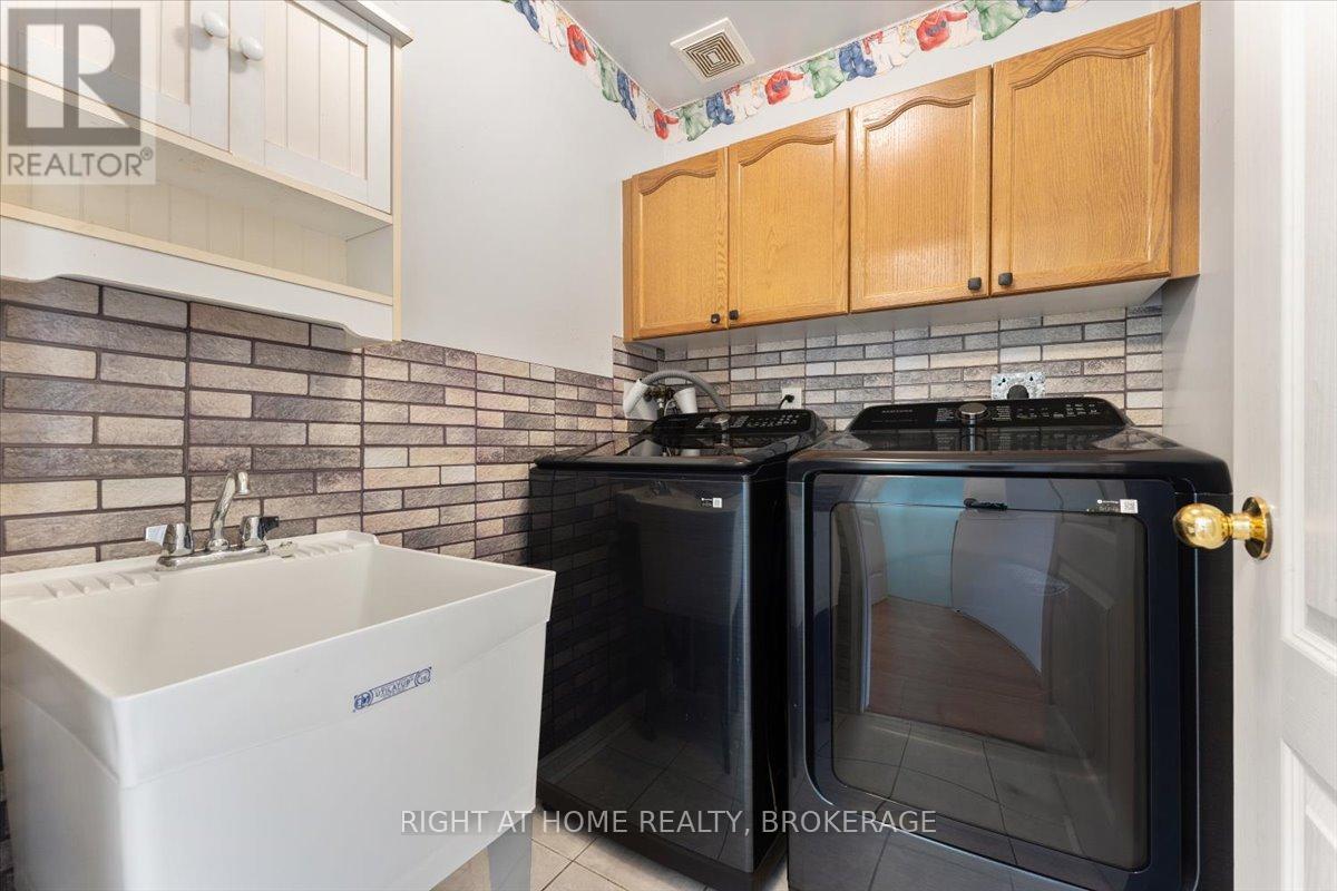 33 Atwood Avenue, Halton Hills, Ontario  L7G 5Z9 - Photo 17 - W12462830