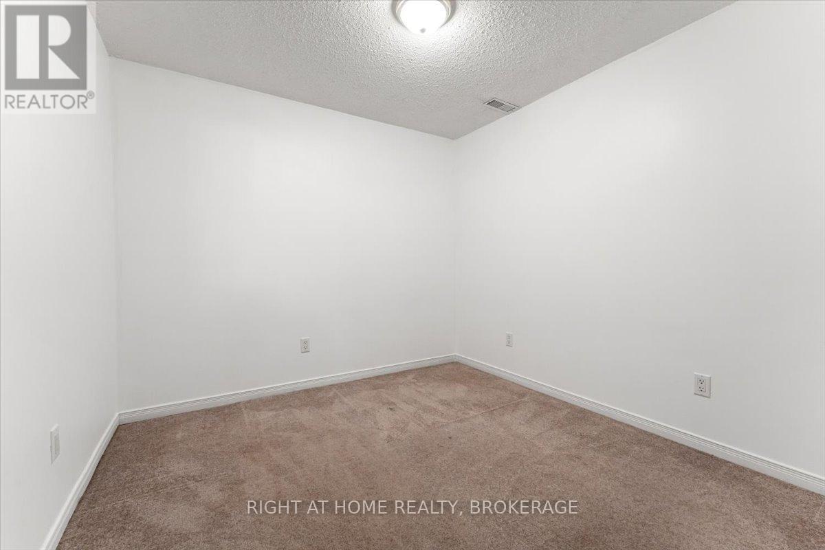 33 Atwood Avenue, Halton Hills, Ontario  L7G 5Z9 - Photo 22 - W12462830