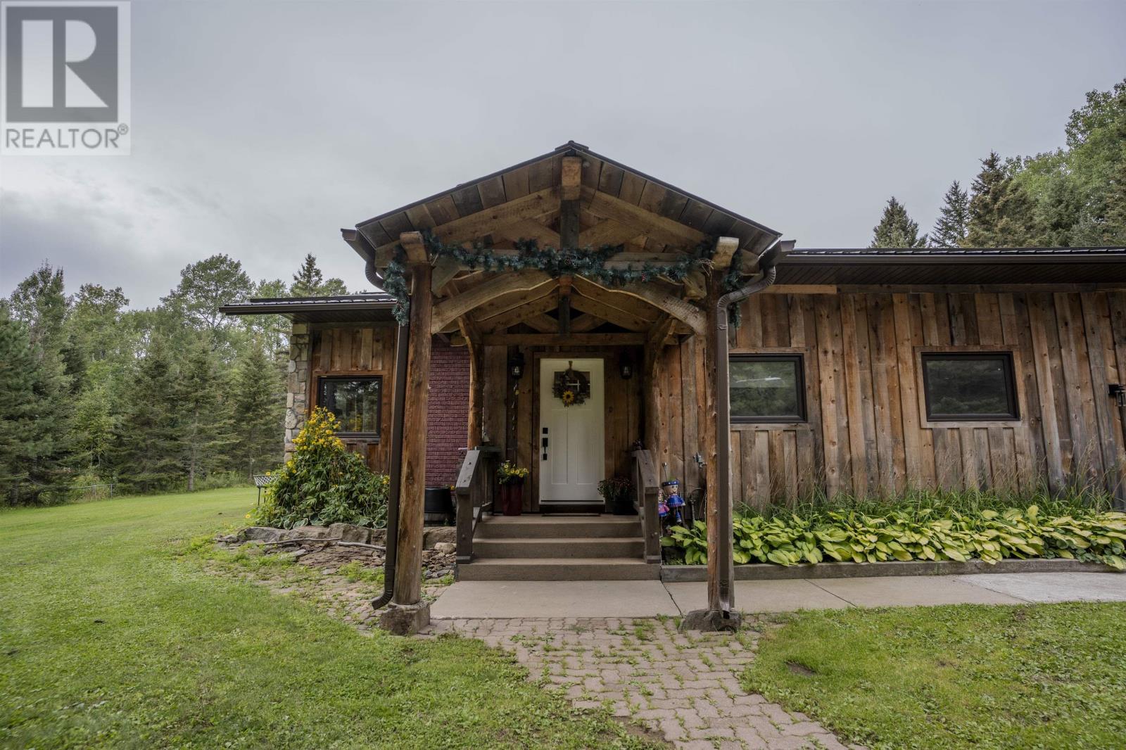 345 Fisher Rd, Thunder Bay, Ontario  P7G 2J1 - Photo 2 - TB252994