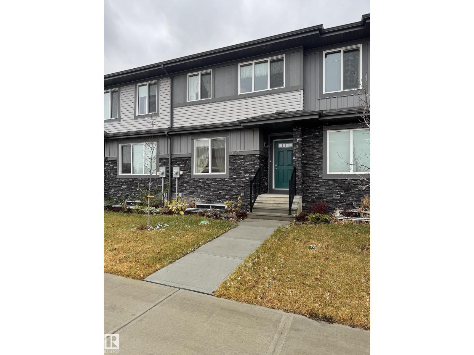 1537 SANDSTONE BV, Sherwood Park, Alberta