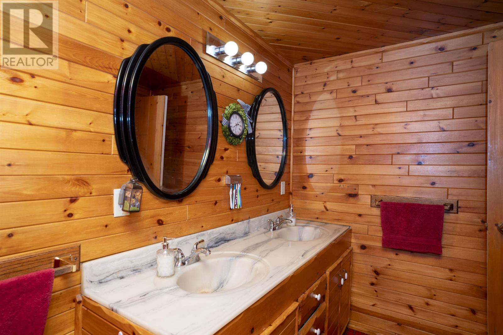 345 Fisher Rd, Thunder Bay, Ontario  P7G 2J1 - Photo 38 - TB252994