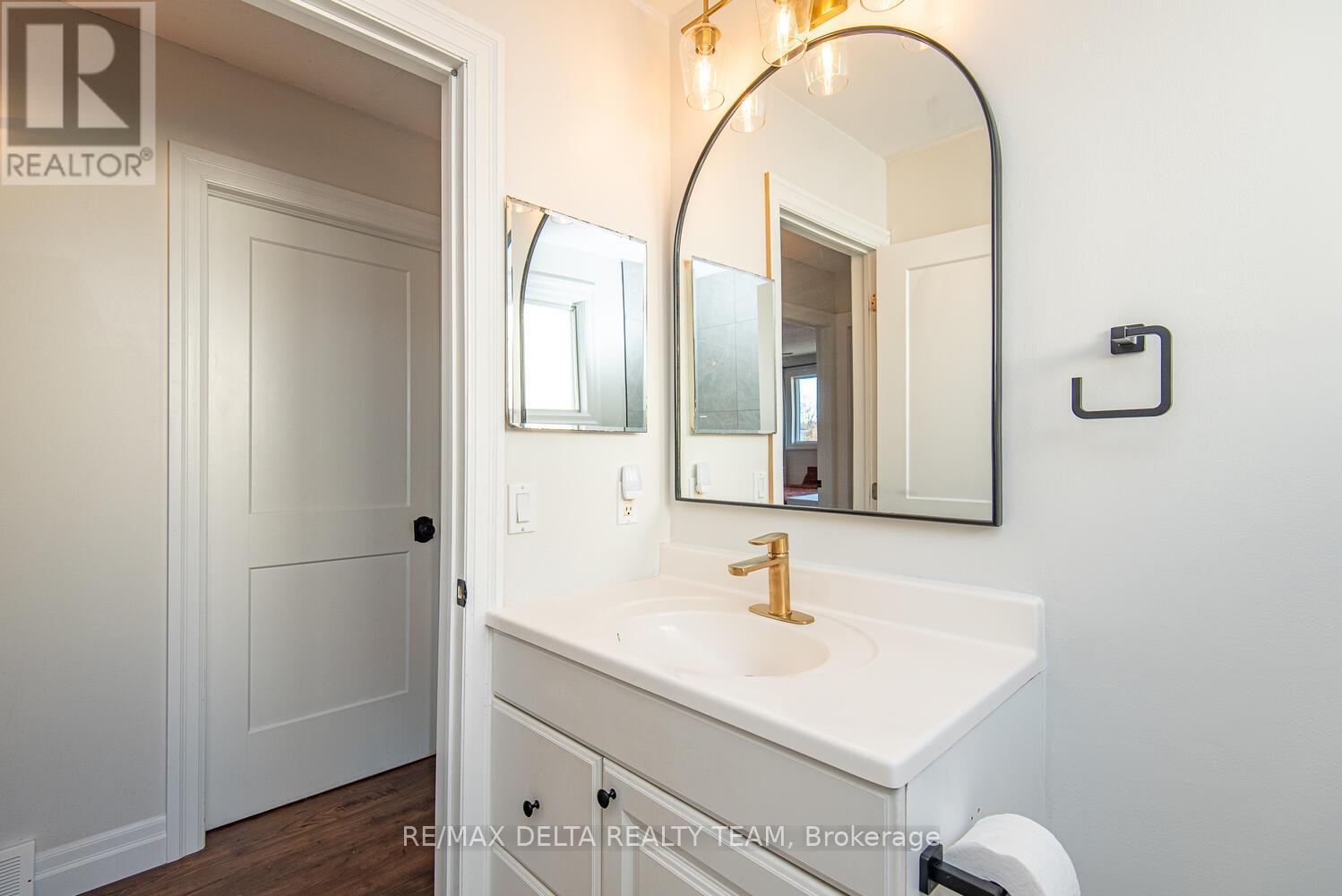 276 Turnstone Court, Ottawa, Ontario  K1E 2V2 - Photo 18 - X12523126