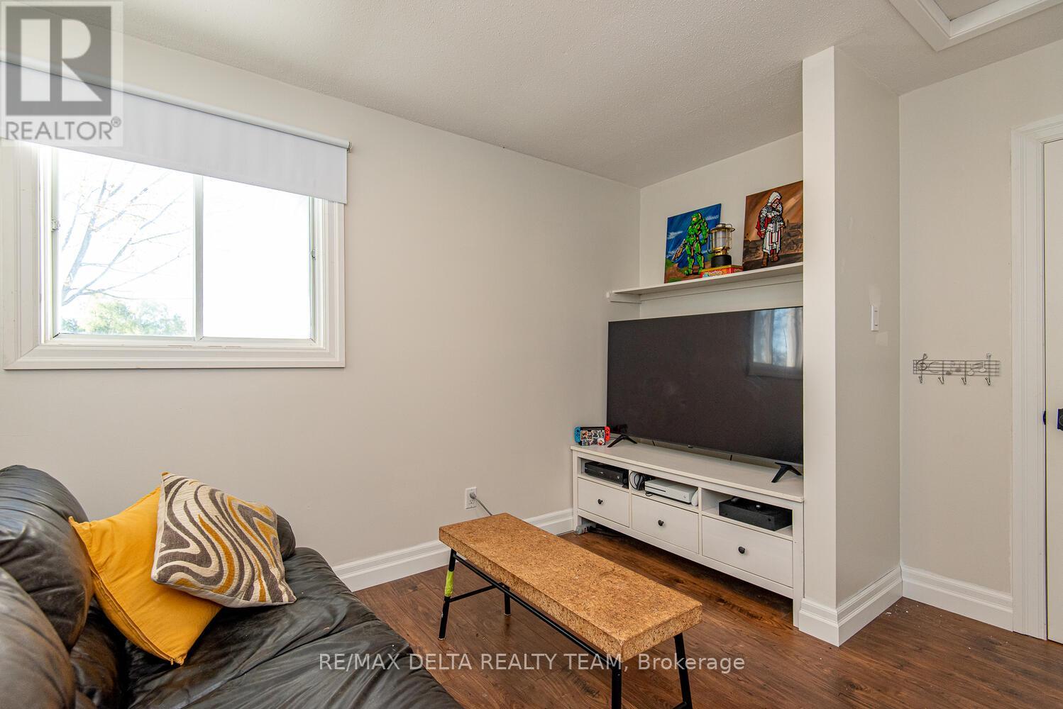 276 Turnstone Court, Ottawa, Ontario  K1E 2V2 - Photo 25 - X12523126