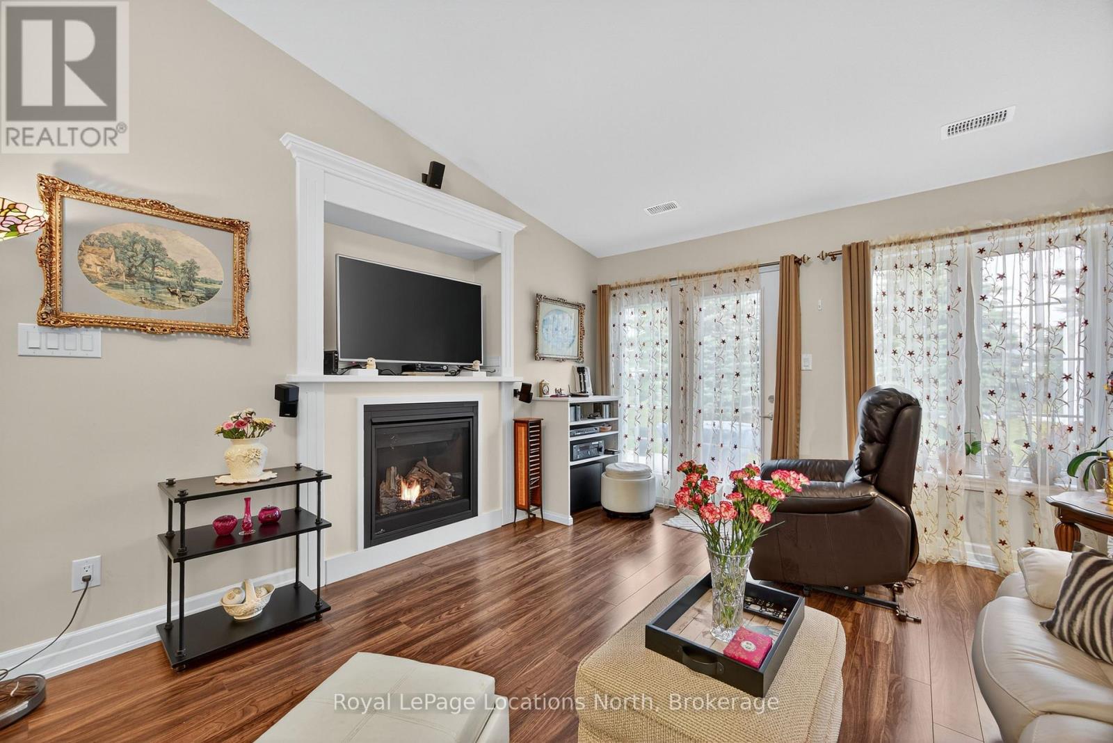 19 Chestnut Lane, Wasaga Beach, Ontario  L9Z 0G4 - Photo 17 - S12523074