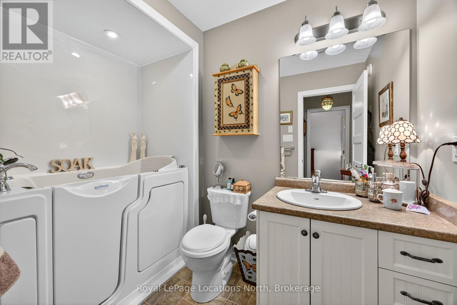 19 Chestnut Lane, Wasaga Beach, Ontario  L9Z 0G4 - Photo 21 - S12523074