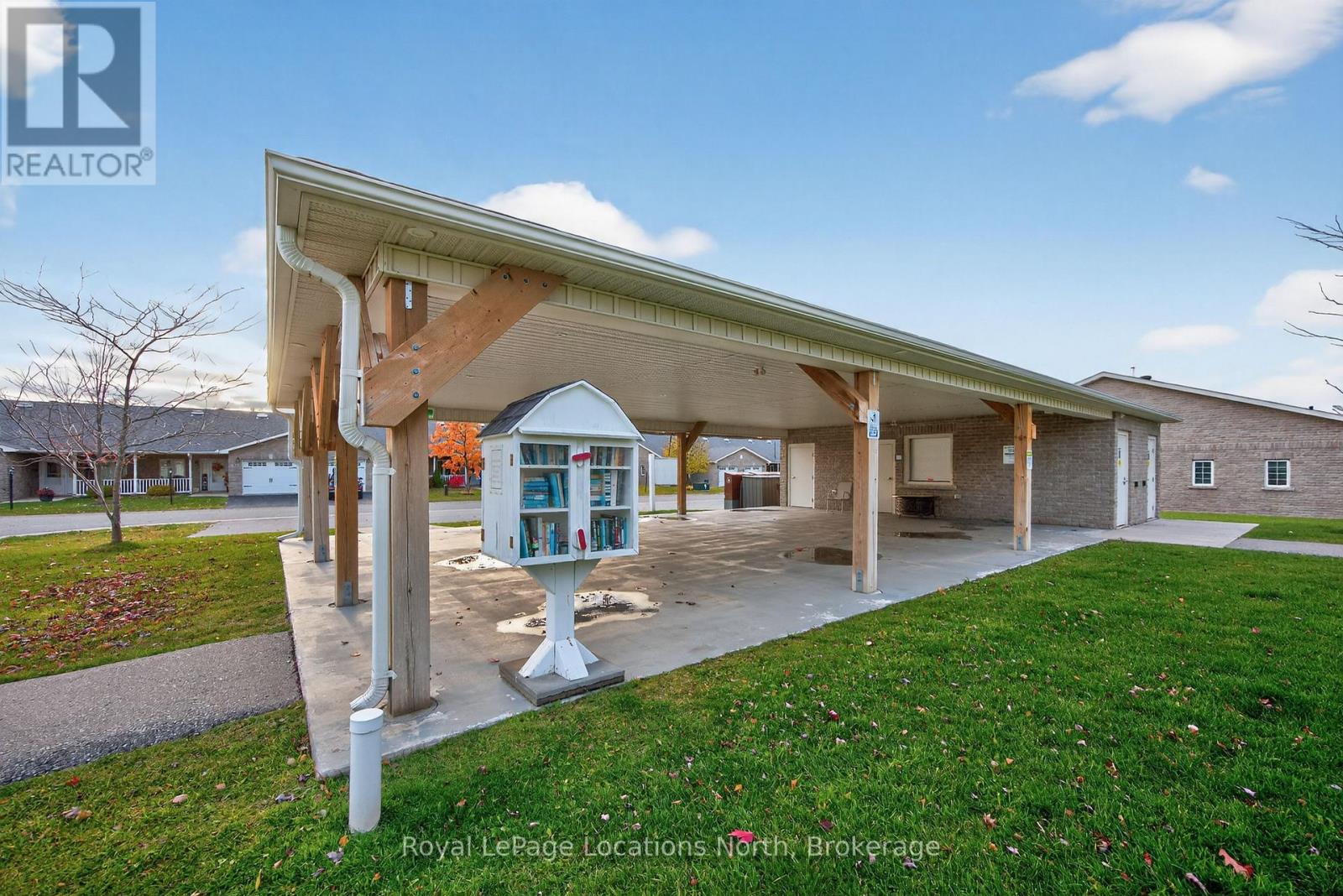 19 Chestnut Lane, Wasaga Beach, Ontario  L9Z 0G4 - Photo 28 - S12523074