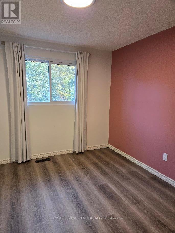 74 Silvan Drive, Welland, Ontario  L3C 6C3 - Photo 13 - X12522806