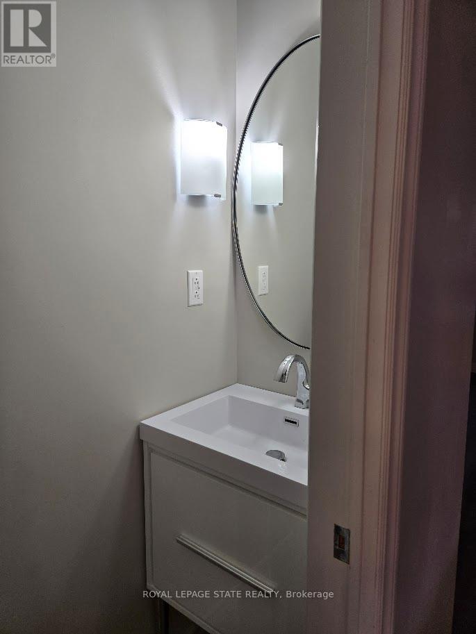 74 Silvan Drive, Welland, Ontario  L3C 6C3 - Photo 6 - X12522806