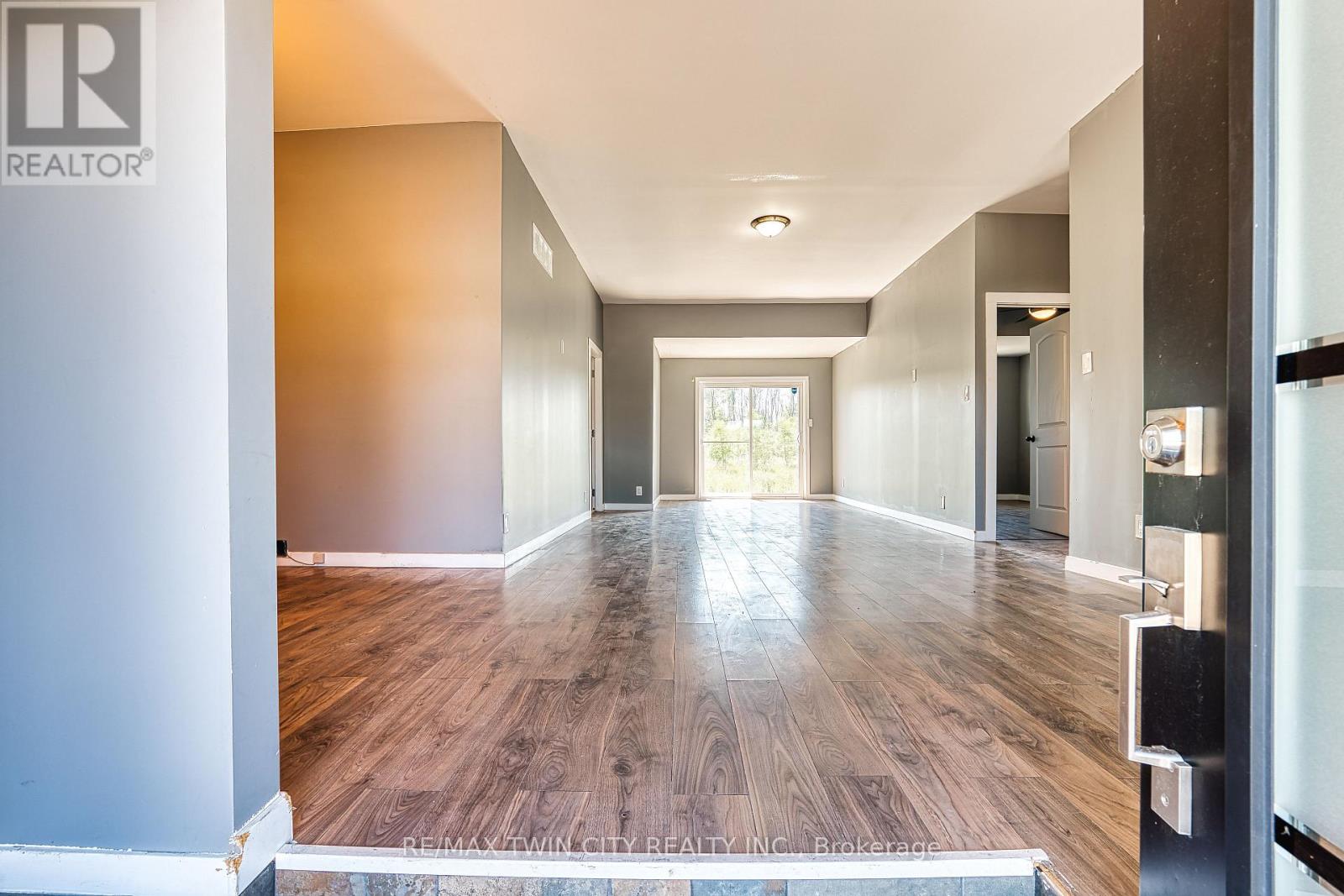 717906 Highway 6, Georgian Bluffs, Ontario  N4K 5N7 - Photo 12 - X12522924