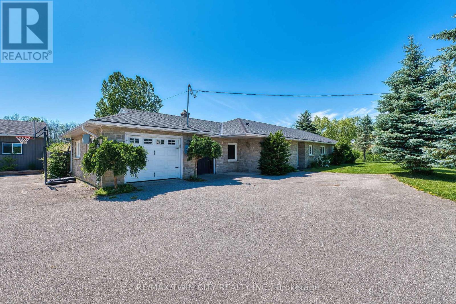 717906 Highway 6, Georgian Bluffs, Ontario  N4K 5N7 - Photo 5 - X12522924