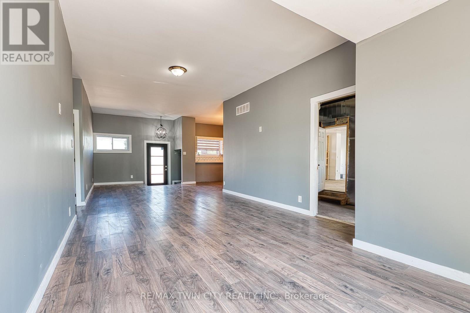 717906 6 Highway, Georgian Bluffs, Ontario  N4K 5N7 - Photo 18 - X12522948