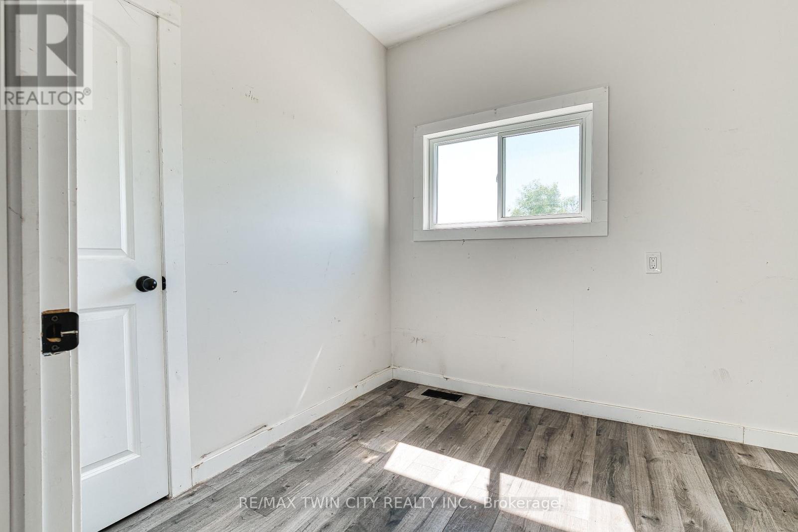 717906 6 Highway, Georgian Bluffs, Ontario  N4K 5N7 - Photo 19 - X12522948