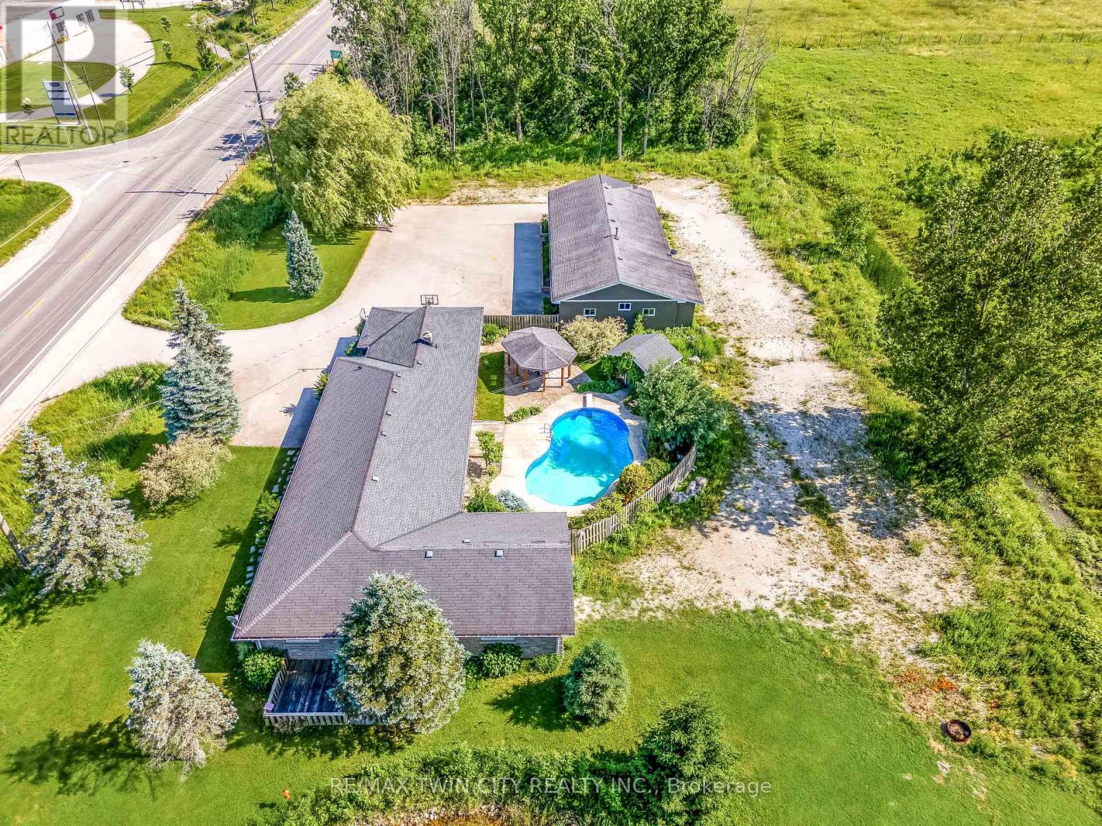 717906 6 Highway, Georgian Bluffs, Ontario  N4K 5N7 - Photo 3 - X12522948