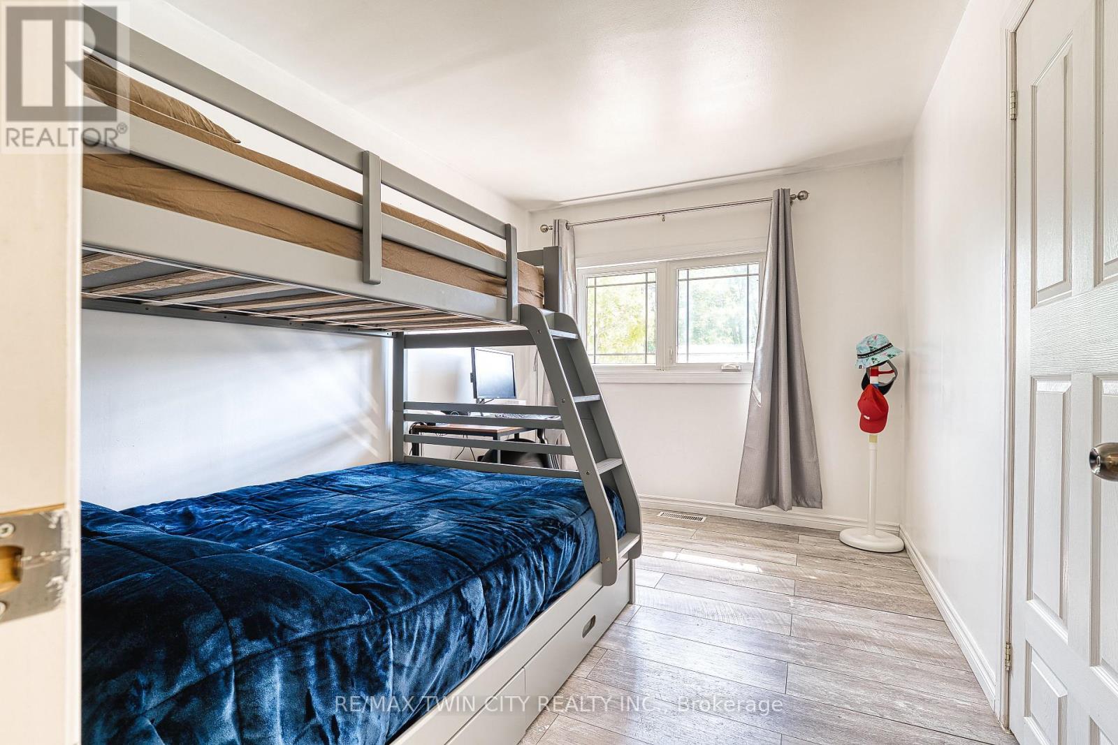 717906 6 Highway, Georgian Bluffs, Ontario  N4K 5N7 - Photo 32 - X12522948