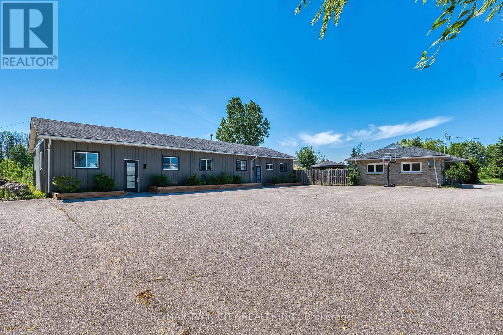 717906 6 Highway, Georgian Bluffs, Ontario  N4K 5N7 - Photo 7 - X12522948