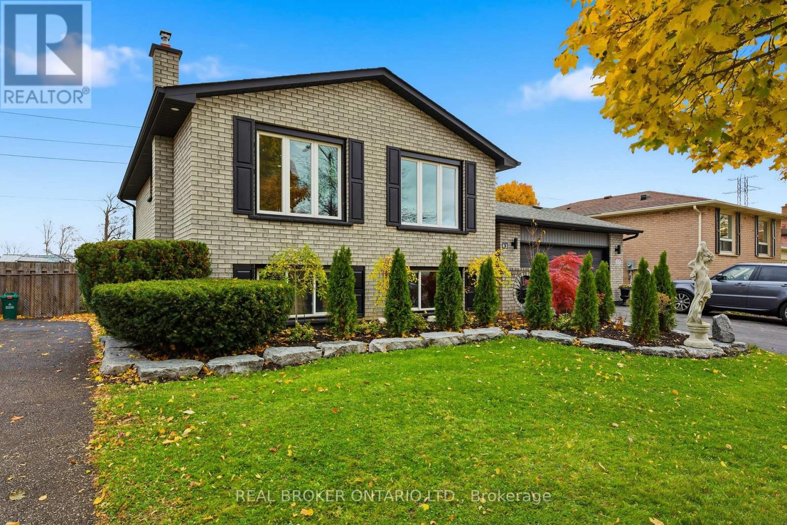 41 Dante Crescent, Brantford, Ontario  N3P 1B9 - Photo 2 - X12523008