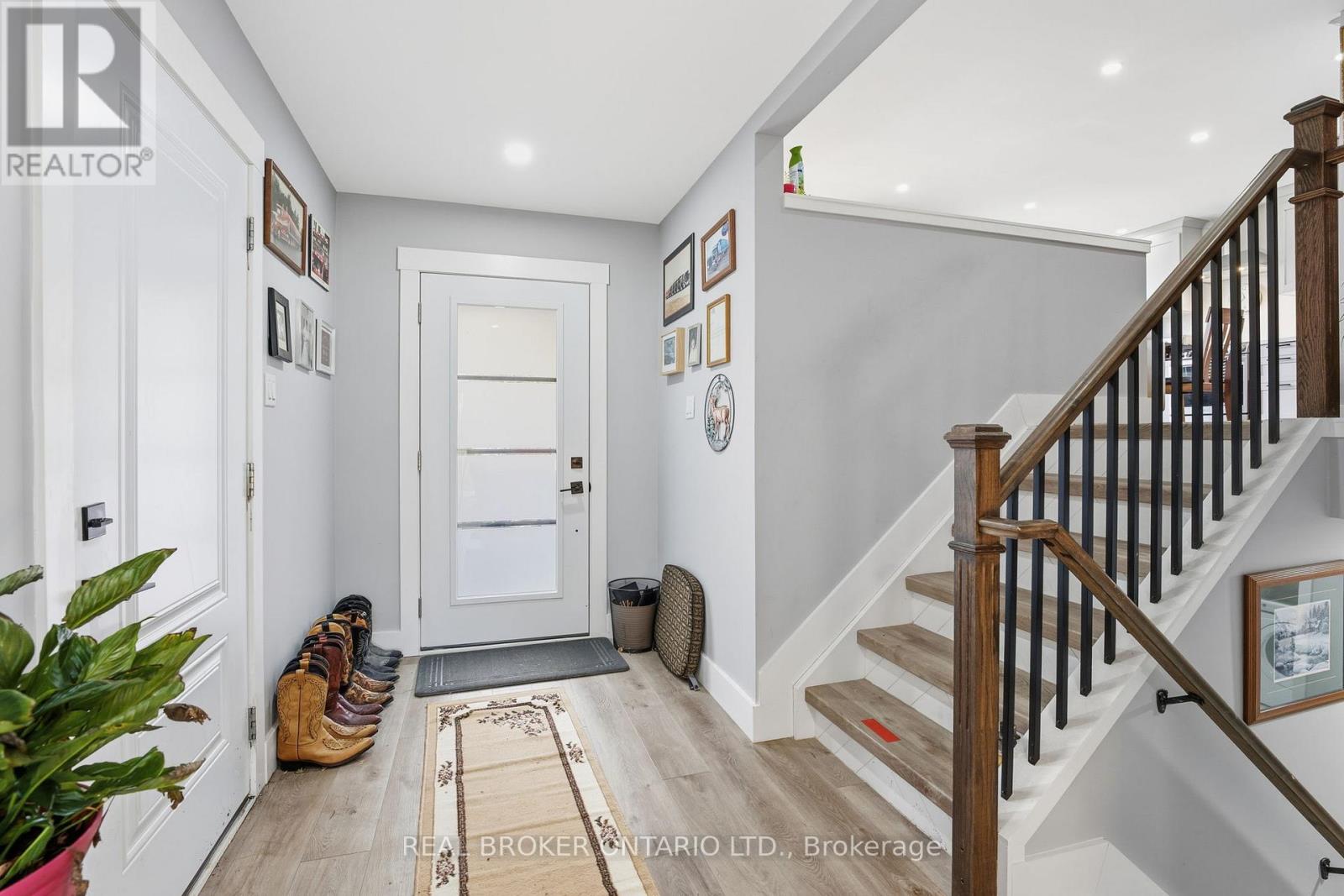 41 Dante Crescent, Brantford, Ontario  N3P 1B9 - Photo 5 - X12523008