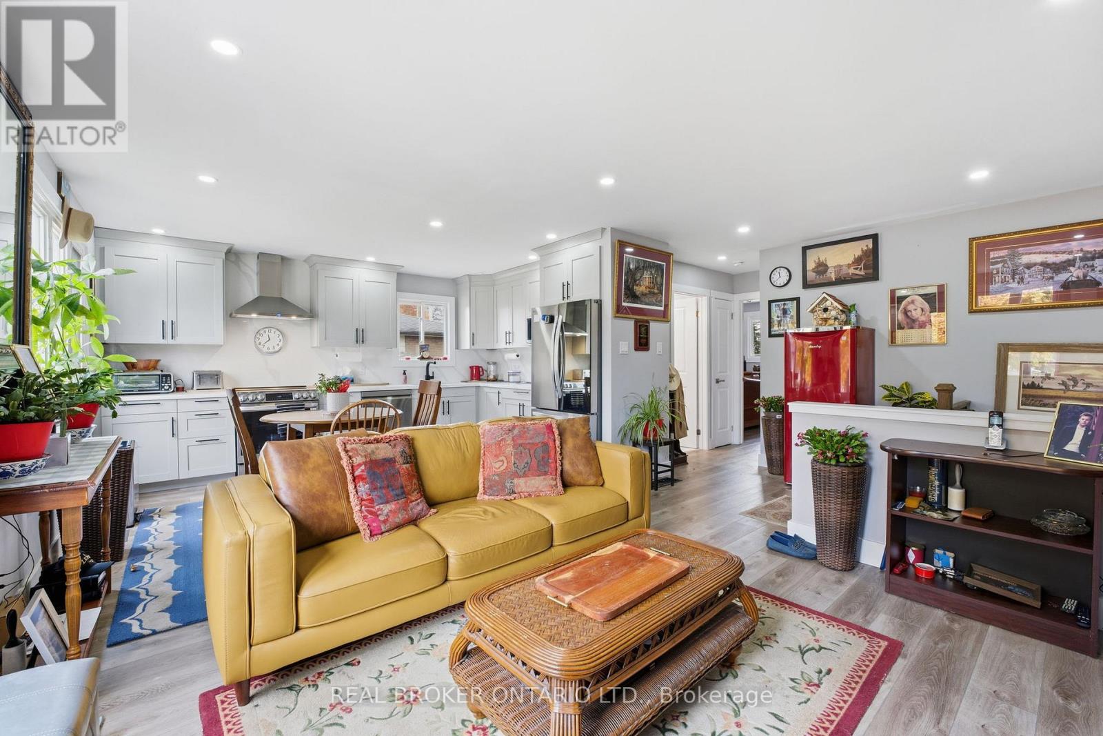 41 Dante Crescent, Brantford, Ontario  N3P 1B9 - Photo 8 - X12523008